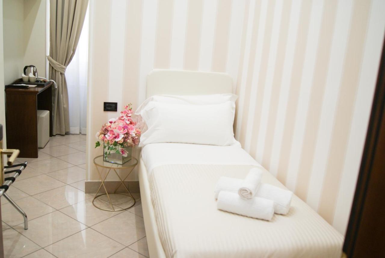Monti 66 Hotel Рим Экстерьер фото