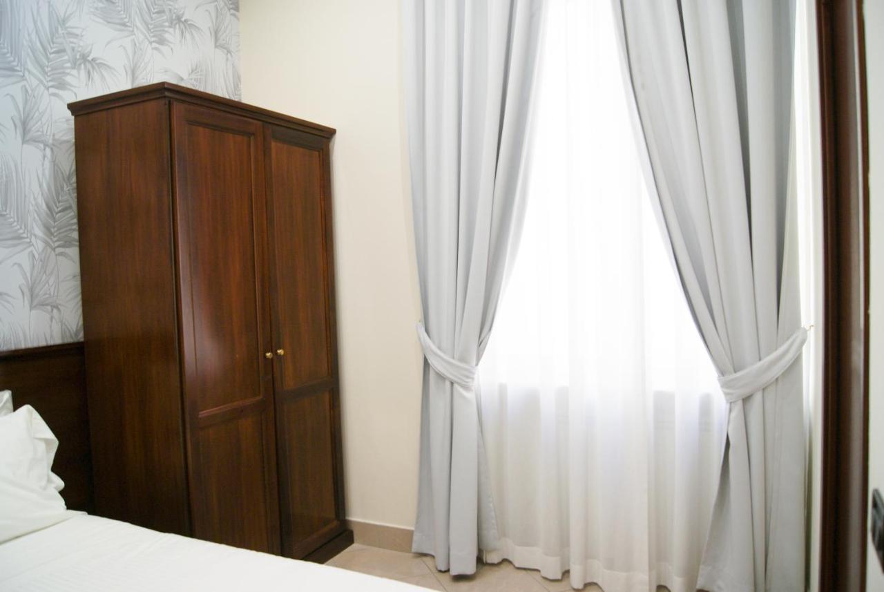 Monti 66 Hotel Рим Экстерьер фото