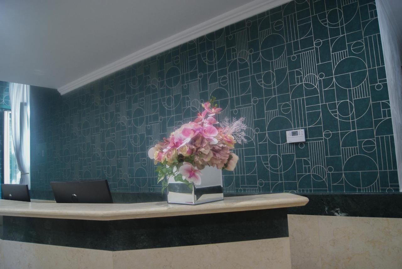 Monti 66 Hotel Рим Экстерьер фото