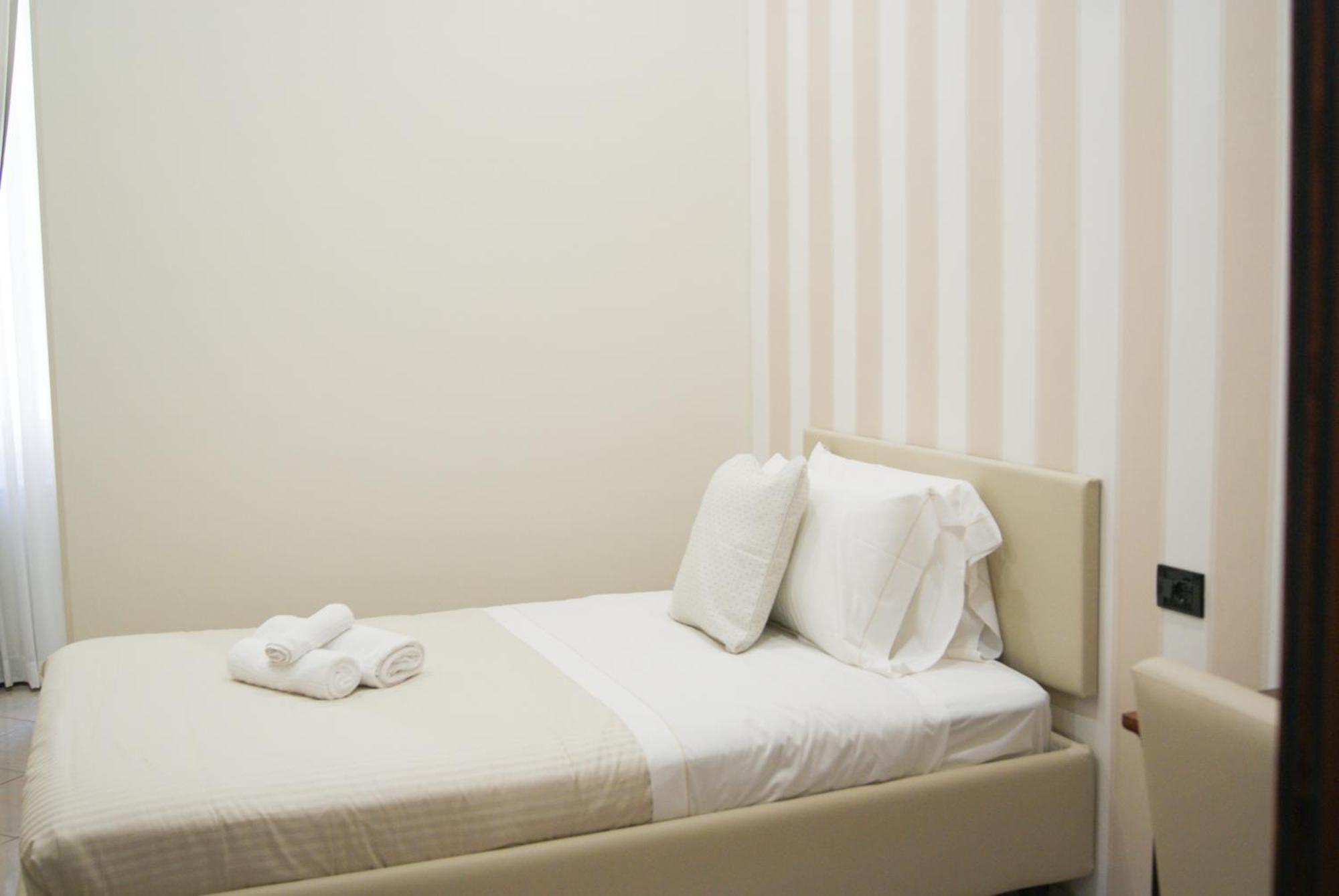 Monti 66 Hotel Рим Экстерьер фото