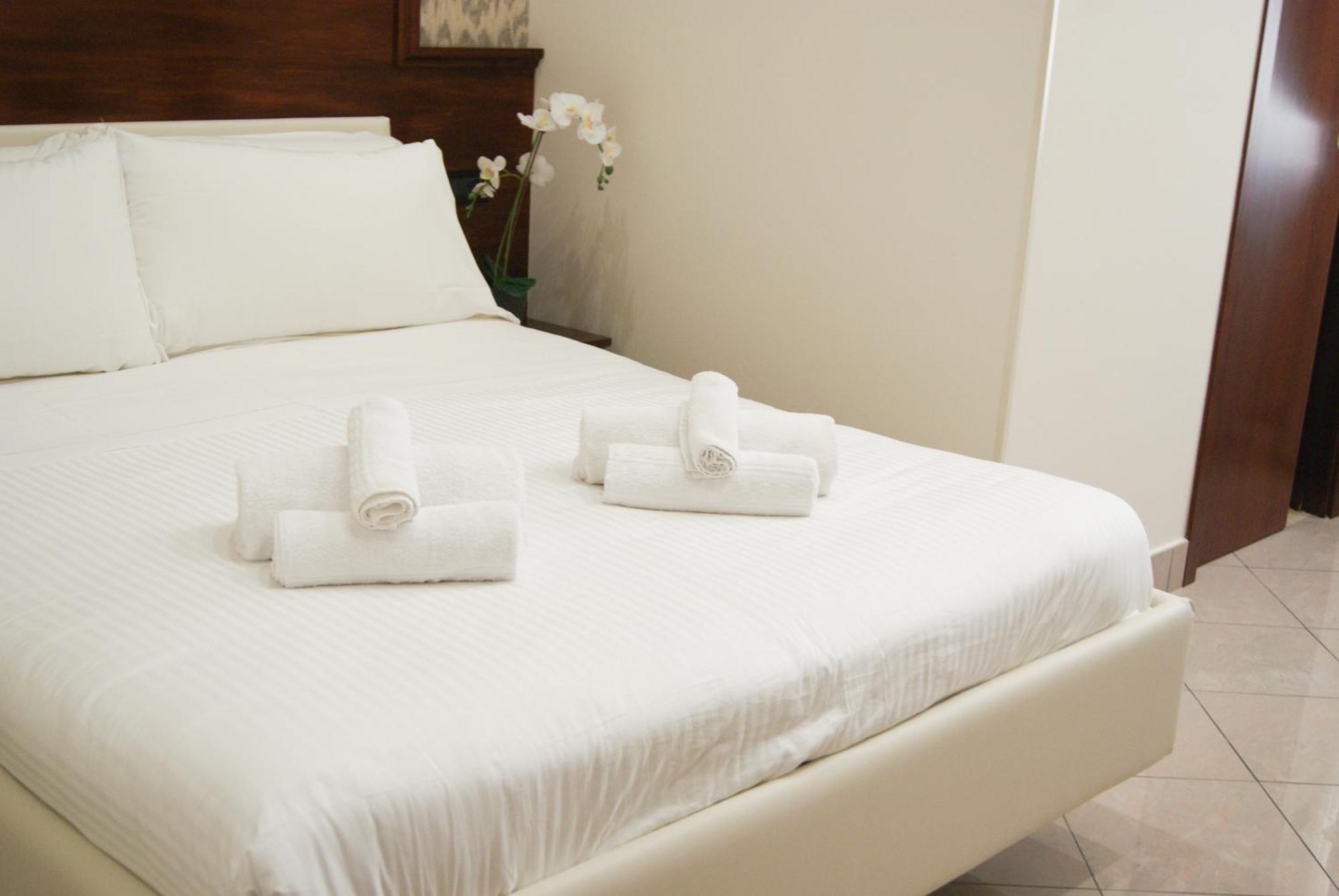 Monti 66 Hotel Рим Экстерьер фото